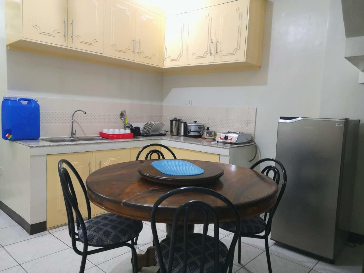 לגאזפי Jdl Residences Hostel מראה חיצוני תמונה